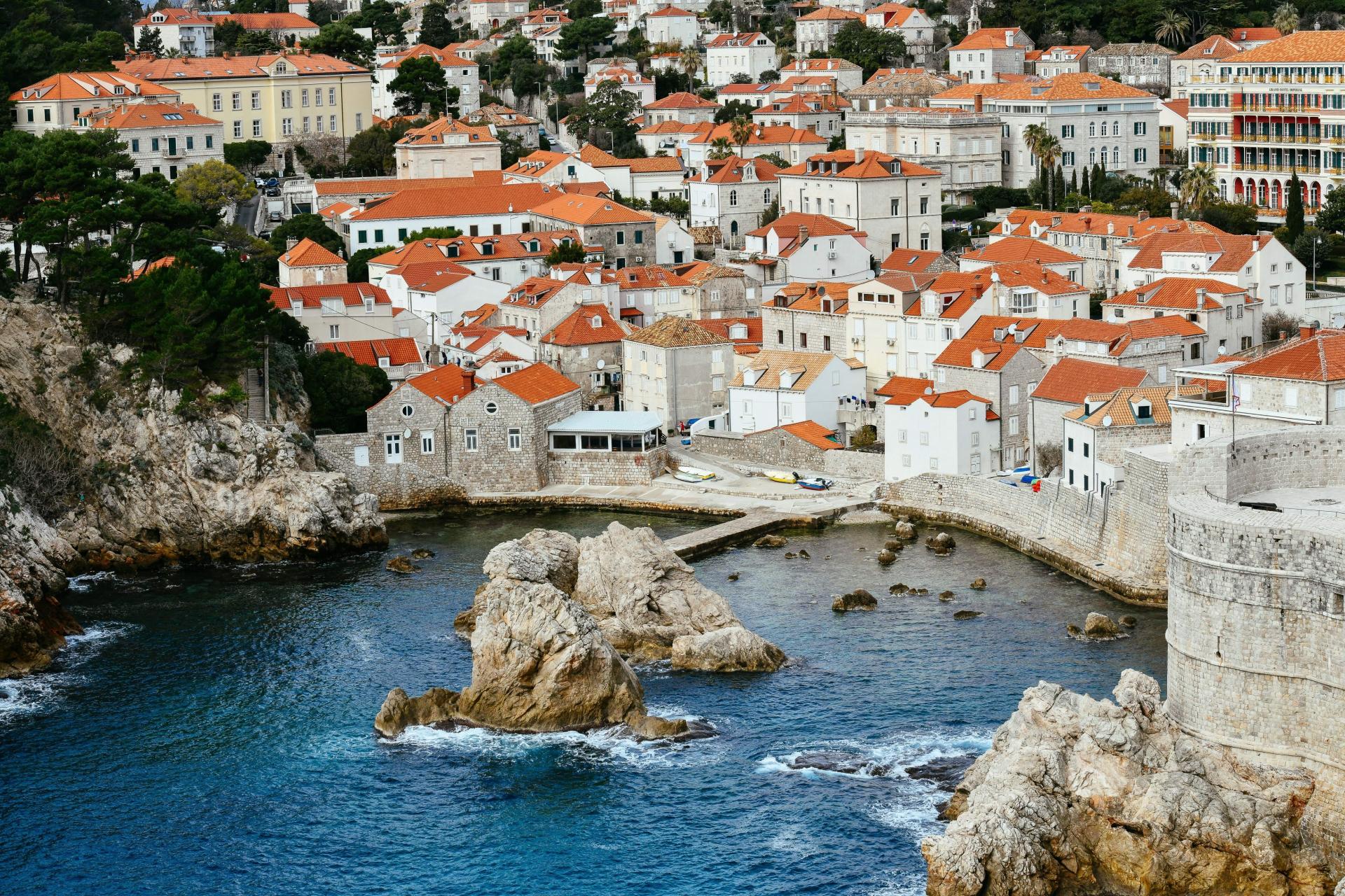 Kvadrat u povijesnoj jezgri Dubrovnika dostigao nevjerojatnih 7.700 eura: ‘Cijene divljaju, a kupaca je sve manje!?‘