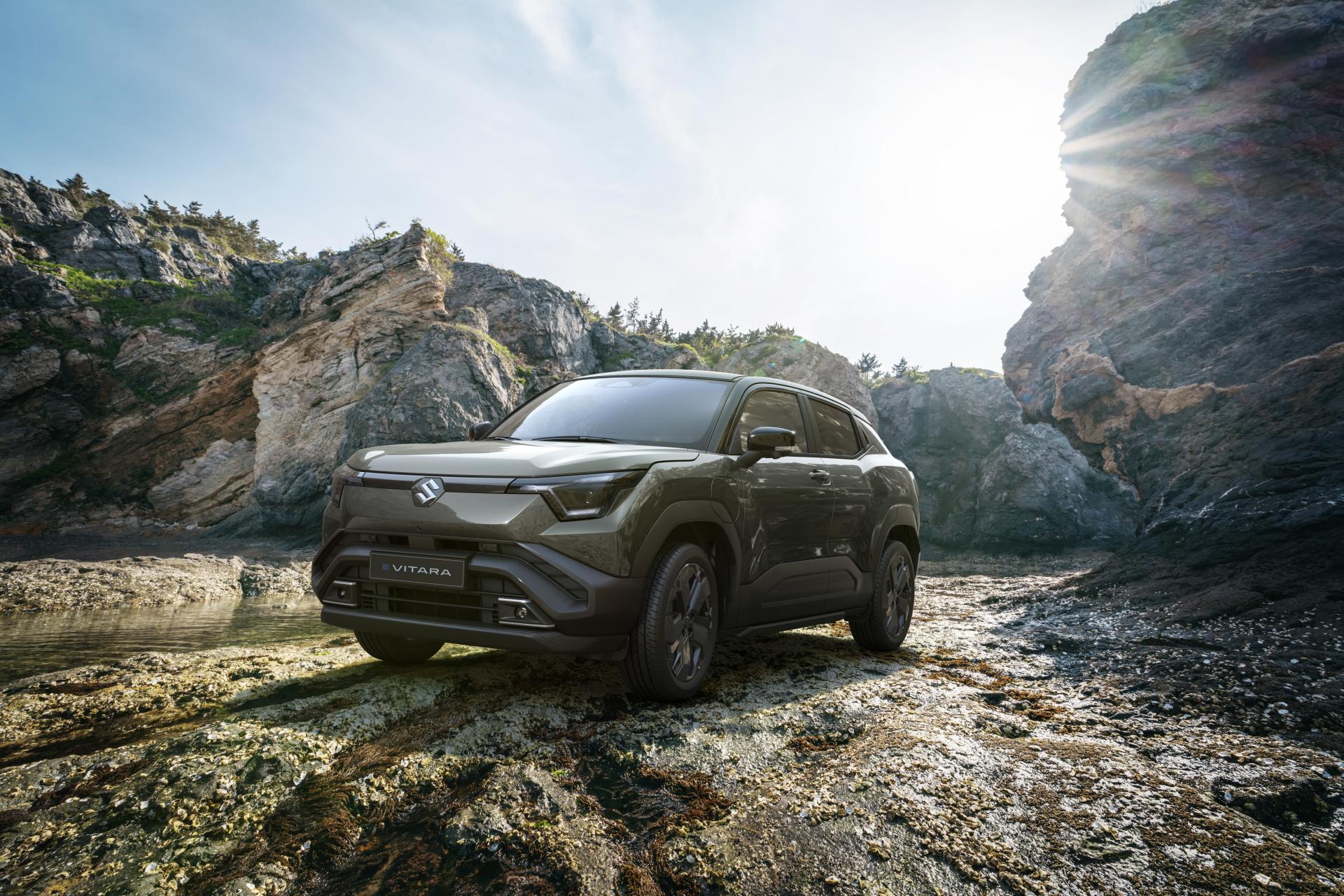 Nenadmašna Suzuki ponuda postala je još bolja: Odvezite novu Suzuki eVitaru za 1.465 eur!