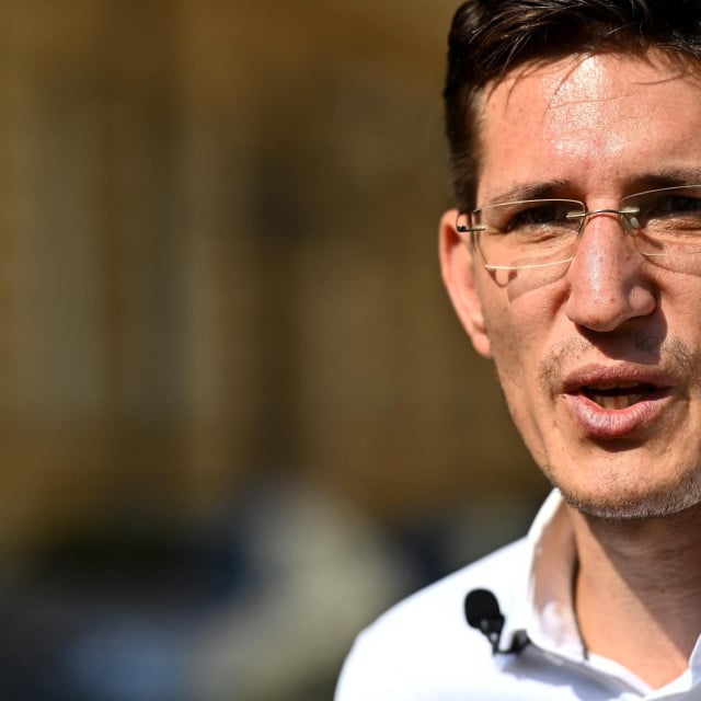 <p>&lsquo;Ovdje se radi o odgovornosti predsjednika Vlade. Ako nisi znao da se godinama uvozi opasni otpad, ne može&scaron; voditi državu. A ako si znao, onda treba&scaron; biti pred istražnim tijelima kao i svi ostali akteri&lsquo;</p>