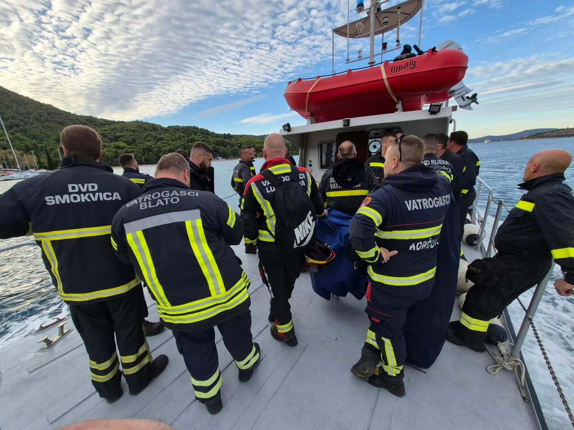 I jutros su vatrogasci Dubrovnika, Primorja, Mljeta i Korčule na intervenciji na Jakljanu