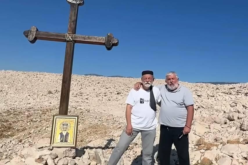 DP prijavio dvojac koji na Pagu postavlja pravoslavne križeve; Mišić: ‘Taj Dušan bio je u emisiji s kapetanom Draganom‘