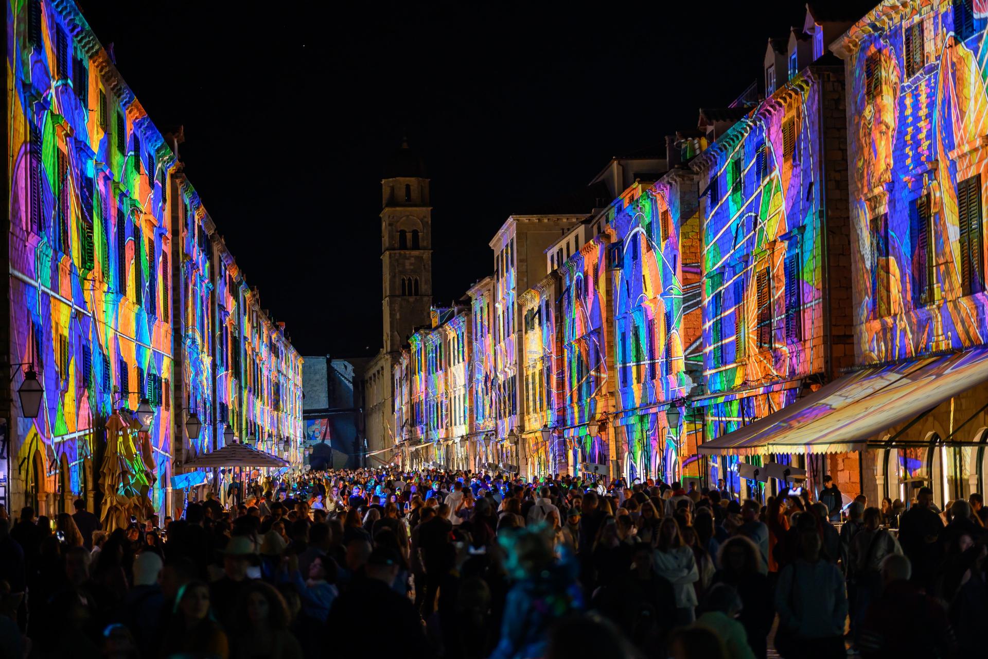 Otvoren ovogodišnji Festival svjetlosti Lumiart. Povijesna jezgra zasjala u motivima Marina Getaldića
