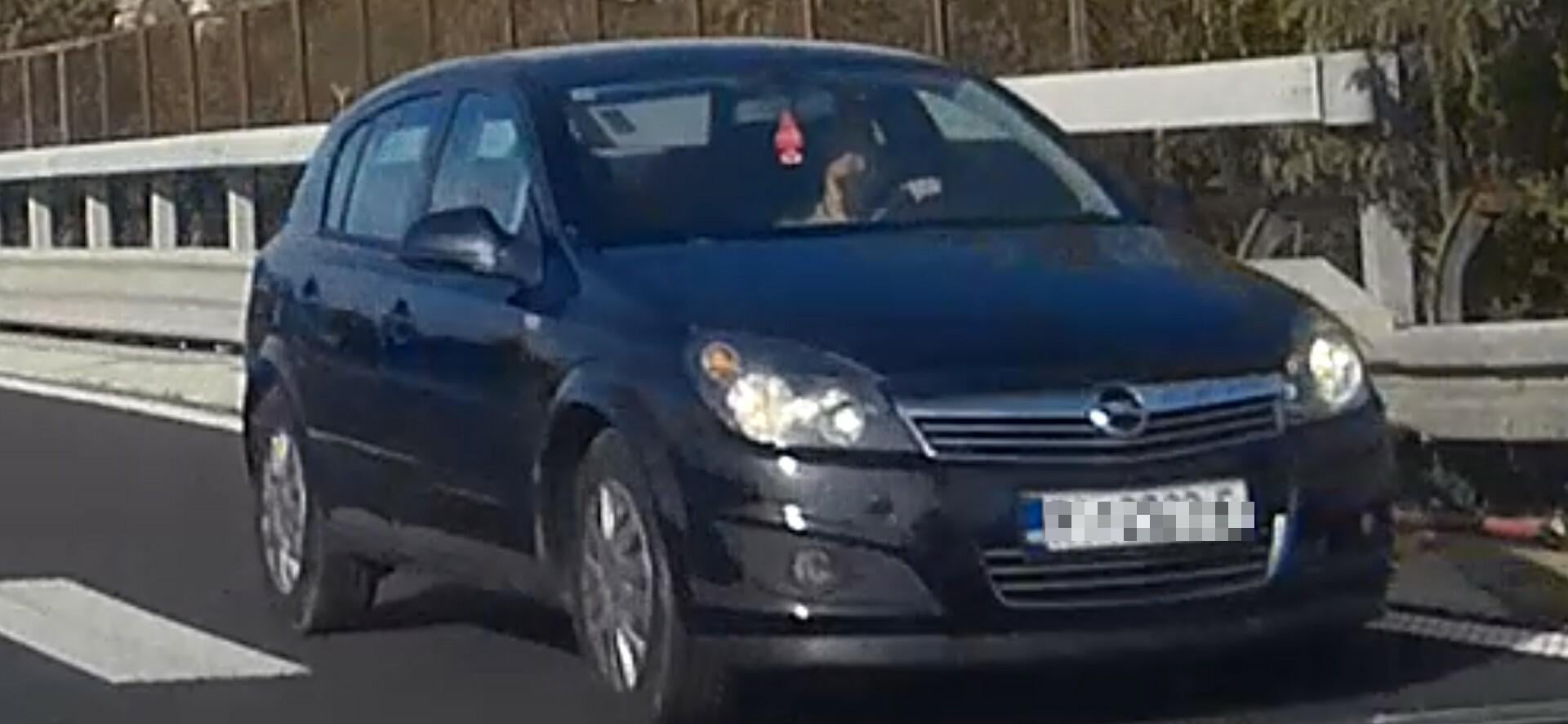 VIDEO Pogledajte ženu na autoputu u krivom smjeru, zgroženi svjedok: Auto ispred mene za dlaku izbjeglo direktni sudar!