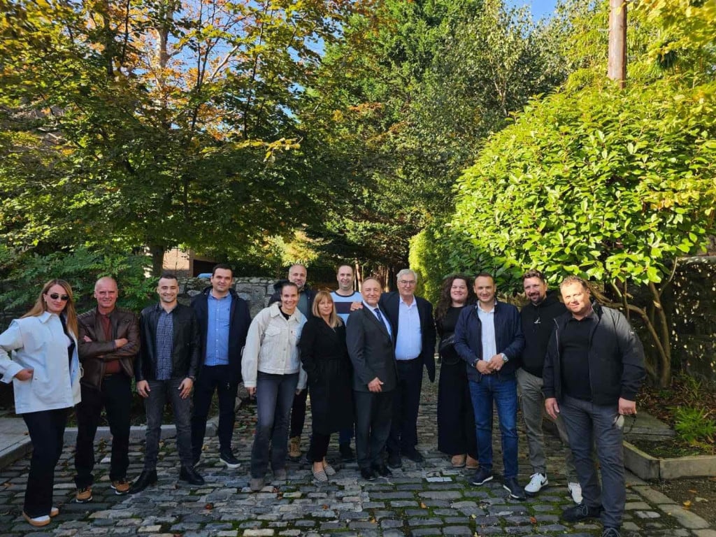<p>Delegacija sa stonskog područja u posjetu hrvatskom veleposlaniku u Irskoj</p>