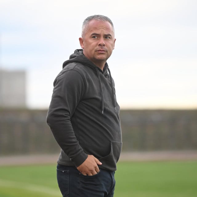 <p>Nikola &Scaron;afarić<br>
&nbsp;</p>