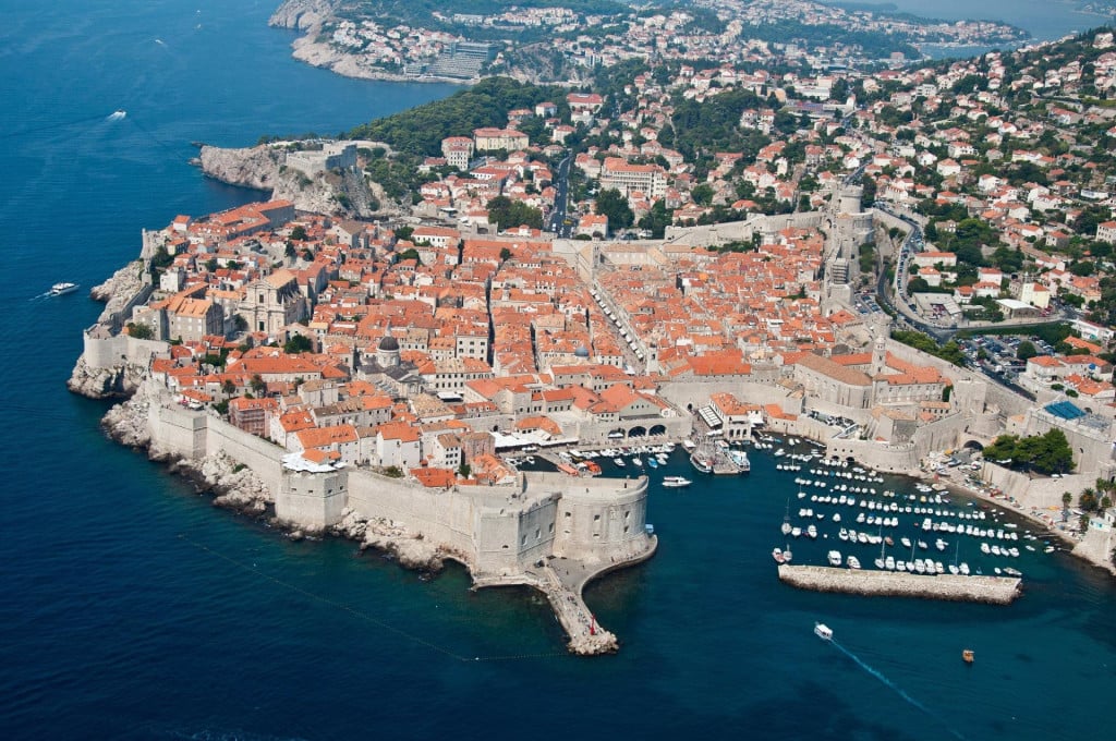 <p><br>
Na slici panorama grada Dubrovnika iz zraka.<br>