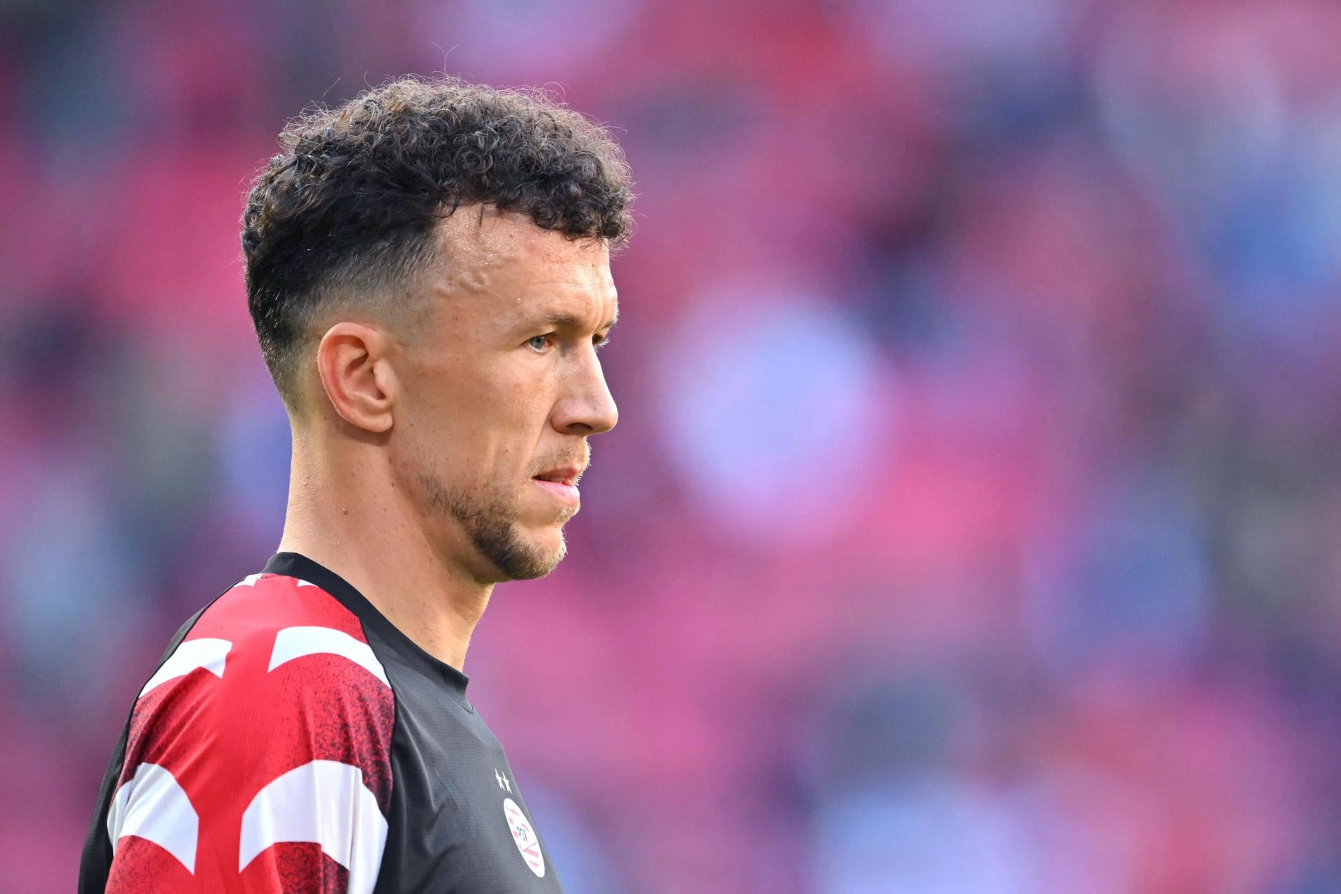 Legenda PSV-a napala Perišića: ‘To je bilo nevjerojatno glupo. Ne glumi heroja‘