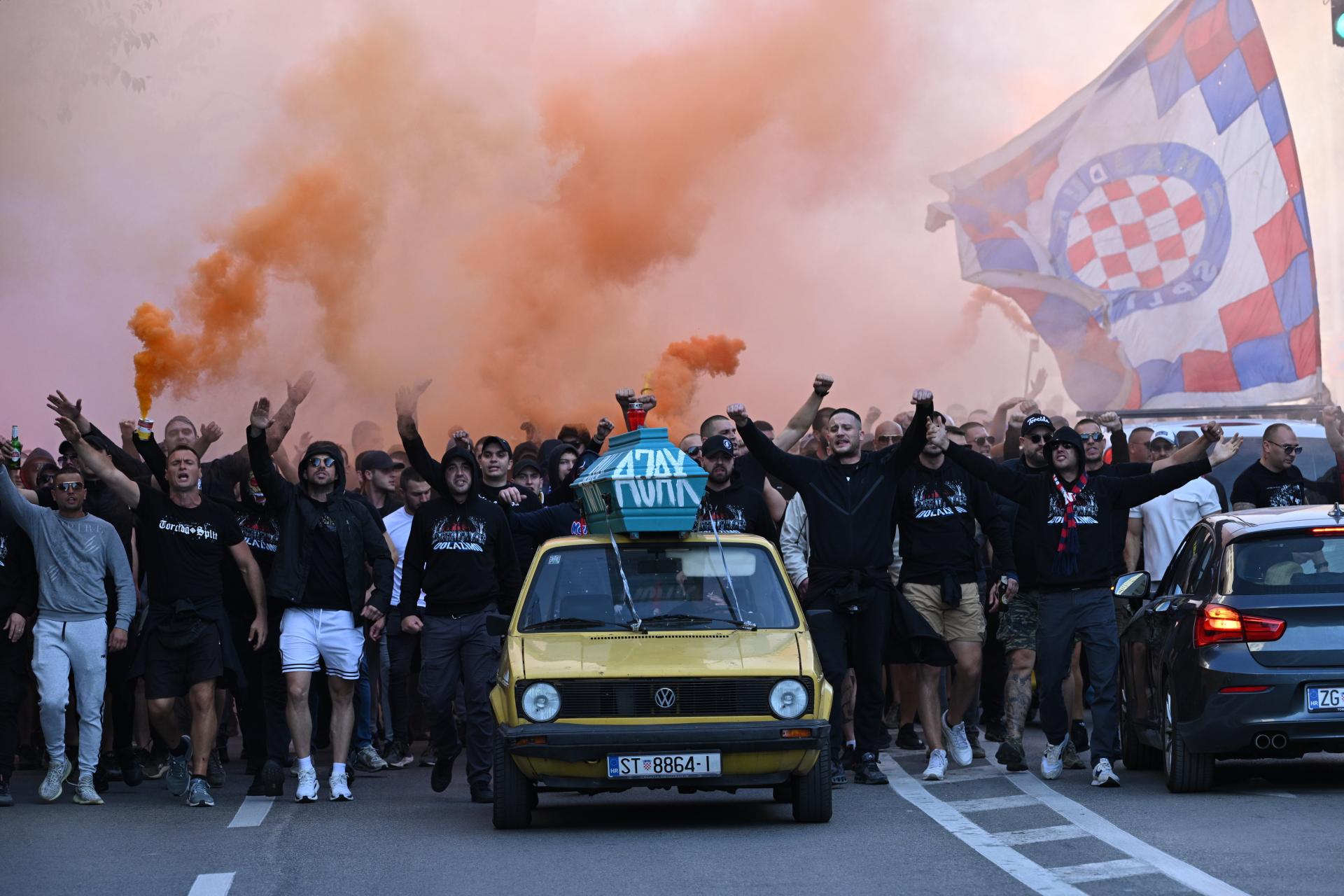 Slobodna doznaje: Upravo se predao vođa Torcide!