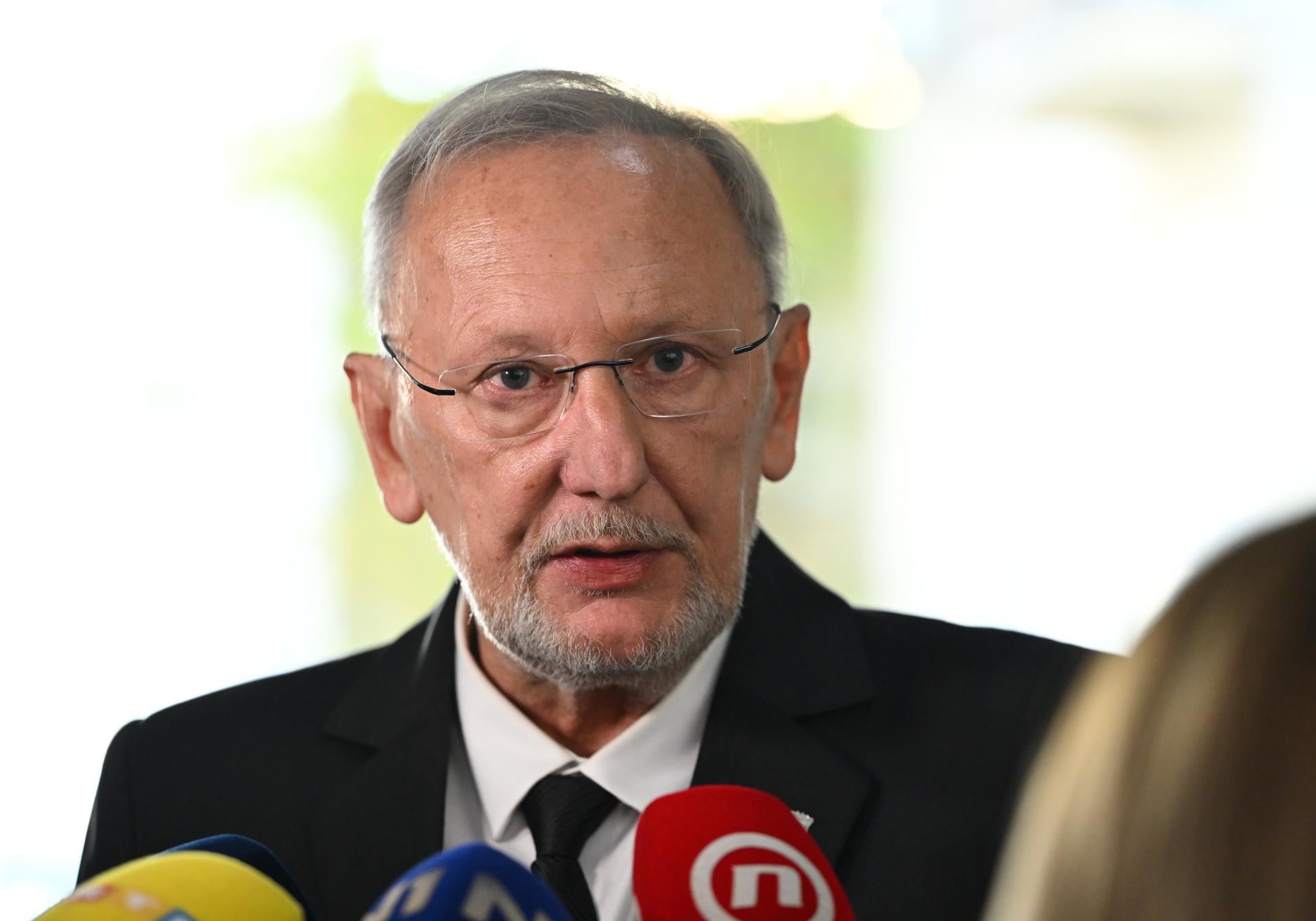Božinović uzvratio Penavi: ‘Policija radi u skladu sa zakonom, prestanimo s licemjerjem i političkim parazitiranjem‘