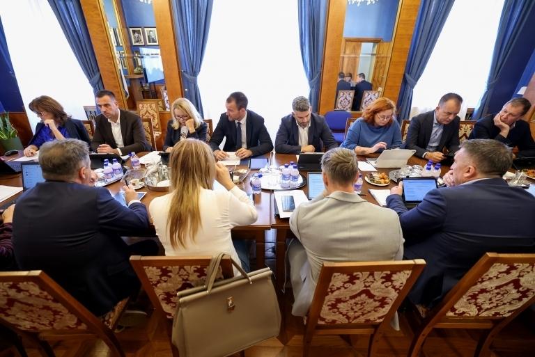 Gradska kavana u Providurovoj palači, novi uvjeti zakupa za gradske prostore i sufinaciranje podstanara