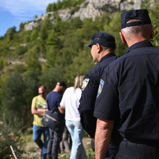 <p>Vlasnici zemlji&scaron;ta na južnoj strani Kozjaka protive se trasiranju ceste&nbsp;</p>