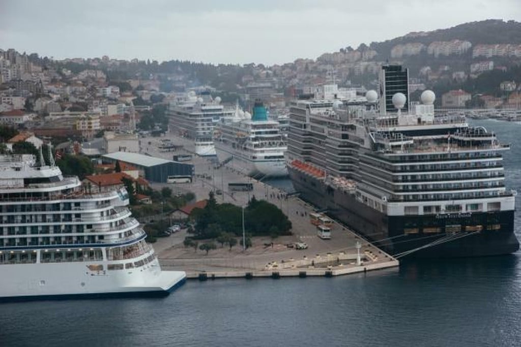 <p>Koliko kruzera smije dnevno uploviti u Dubrovnik?</p>