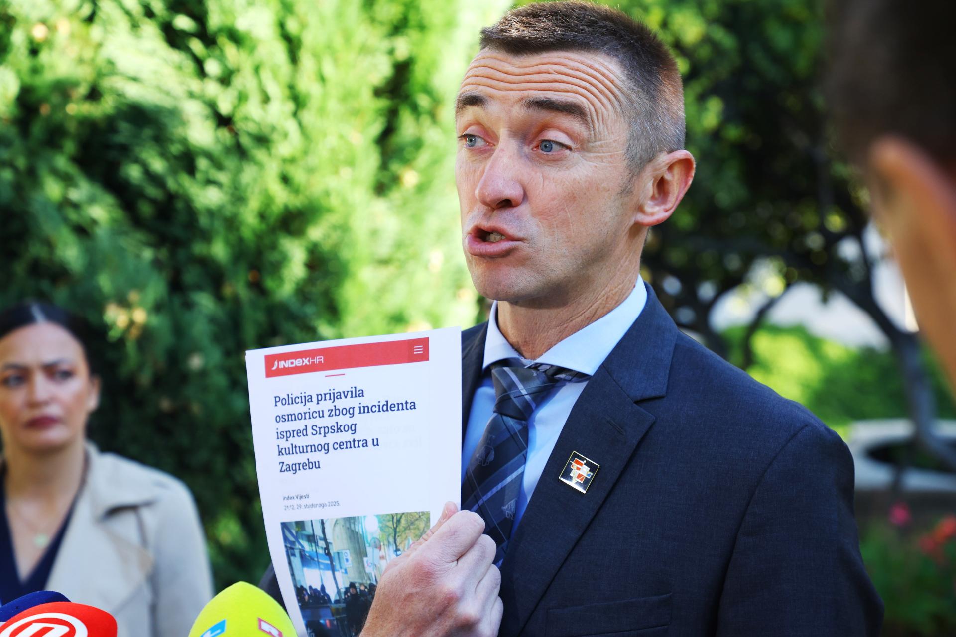 Kaos u Plenkovićevoj koaliciji: Penava od ministra Božinovića zatražio smjenu DP-ova državnog tajnika!