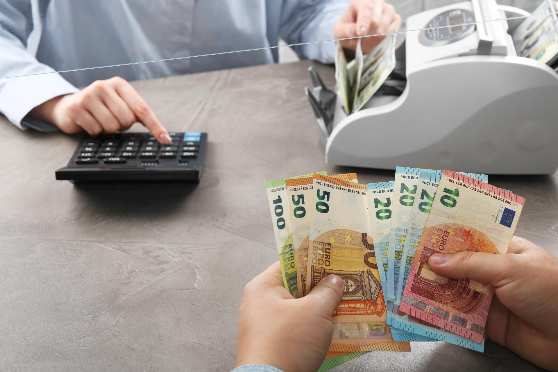 A jesu se mašili! Banka studentu greškom isplatila više od 100.000 €, sve je vratio. Dobio nagradu. E, ovo nije očekivao
