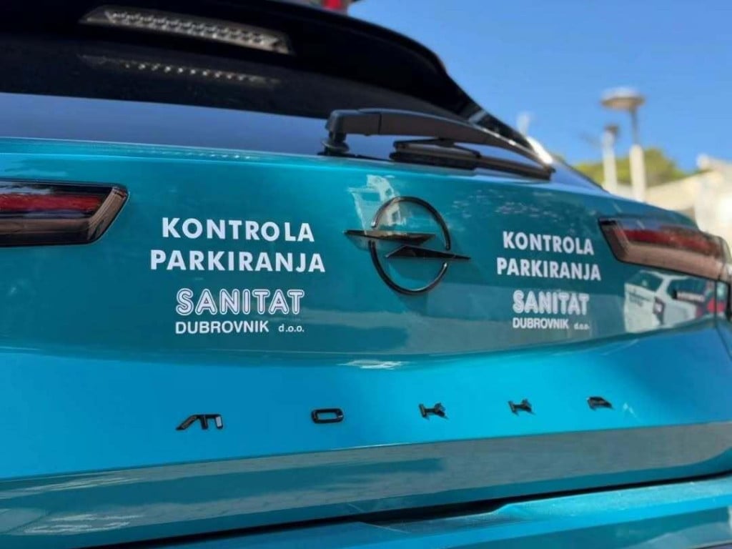 <p>Automobil za kontrolu parkinga Sanitata Scan a Car</p>