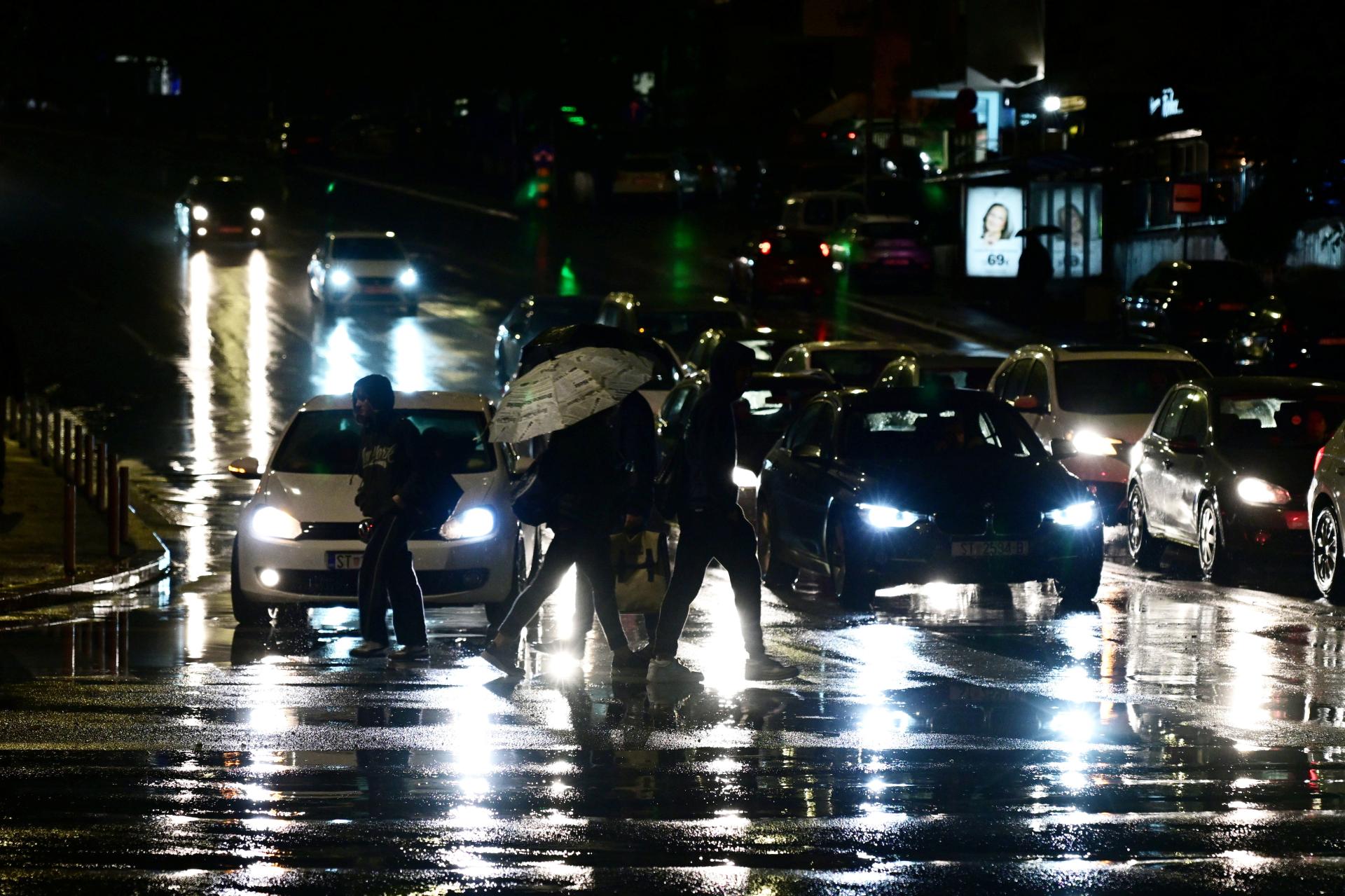 Nevrijeme na splitskom području ‘potopilo‘ garaže, podrume i stanove; vatrogasci su imali pune ruke posla