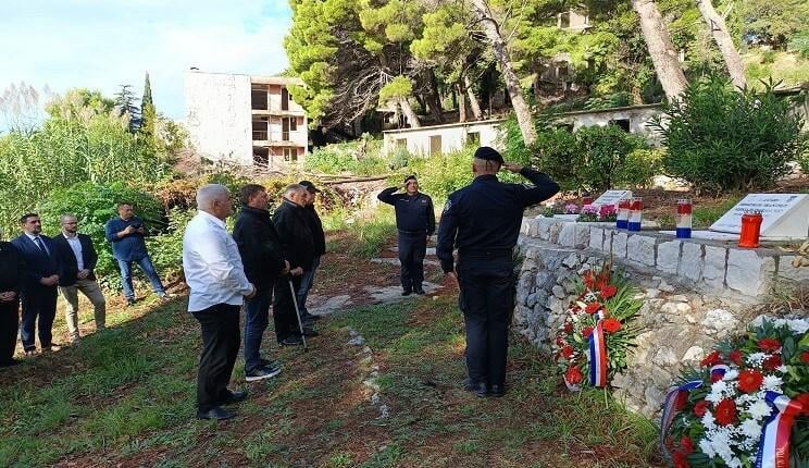 Odana počast braniteljima u parku Striježice u Župi dubrovačkoj