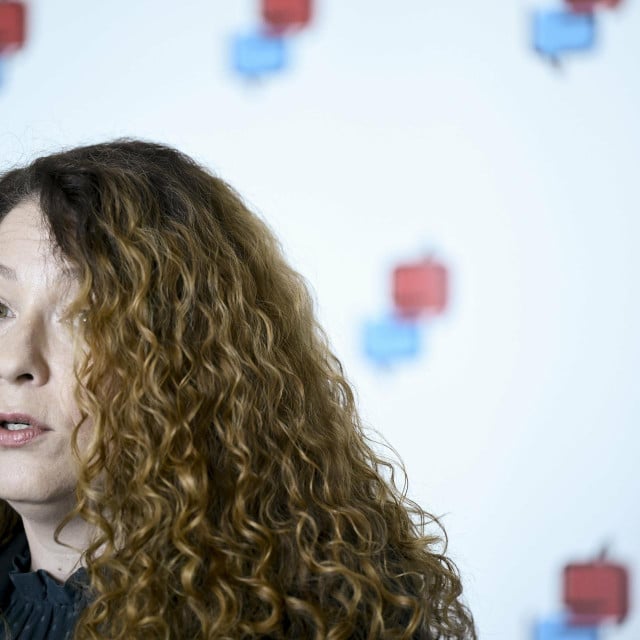 <p>Tena &Scaron;imonović Einwalter:&nbsp;Govorimo o ljudima koji u bolovima&nbsp;mjesecima čekaju na popravak zuba ili na liječnički pregled&nbsp;&nbsp;</p>