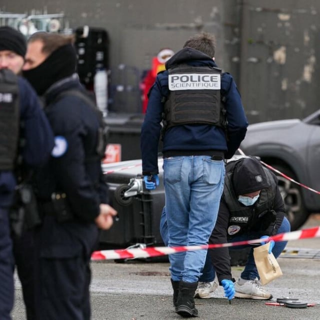 <p>Francuska policija je uhitila osumnjičenu osobu&nbsp;</p>