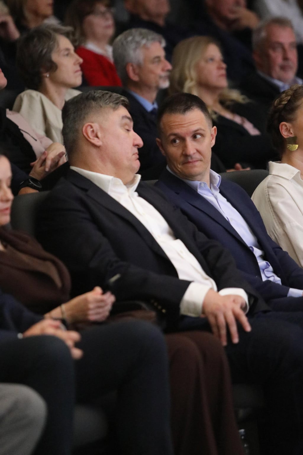 <p>Predsjednik RH zoran Milanović i gradonačelnik Zoran Paunović ugodno su ćaskali o glazbi&nbsp;</p>